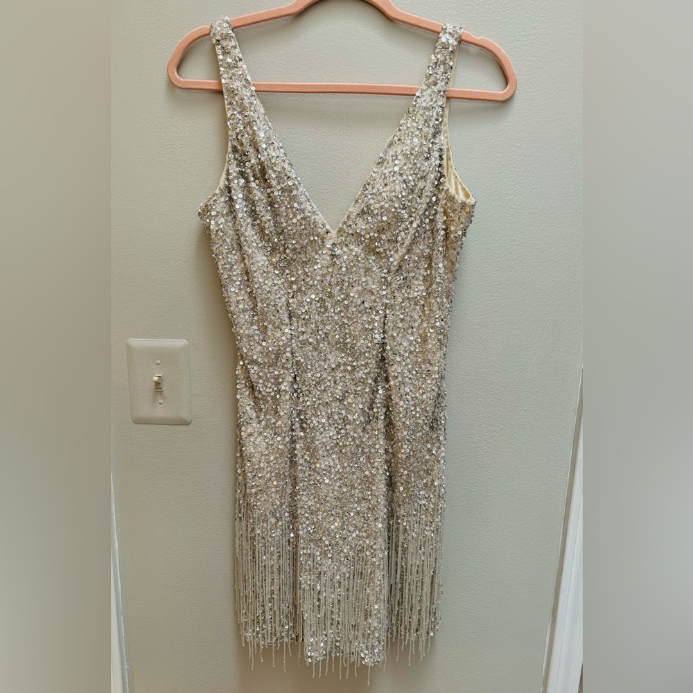 MAC DUGGAL Beaded Fringe Sequined Mini Dress